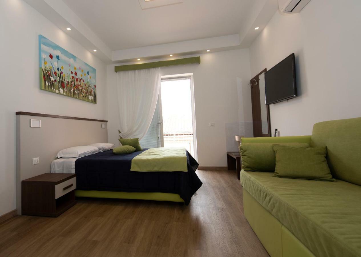 Colosseo Apartments And Rooms - Rome City Centre Экстерьер фото