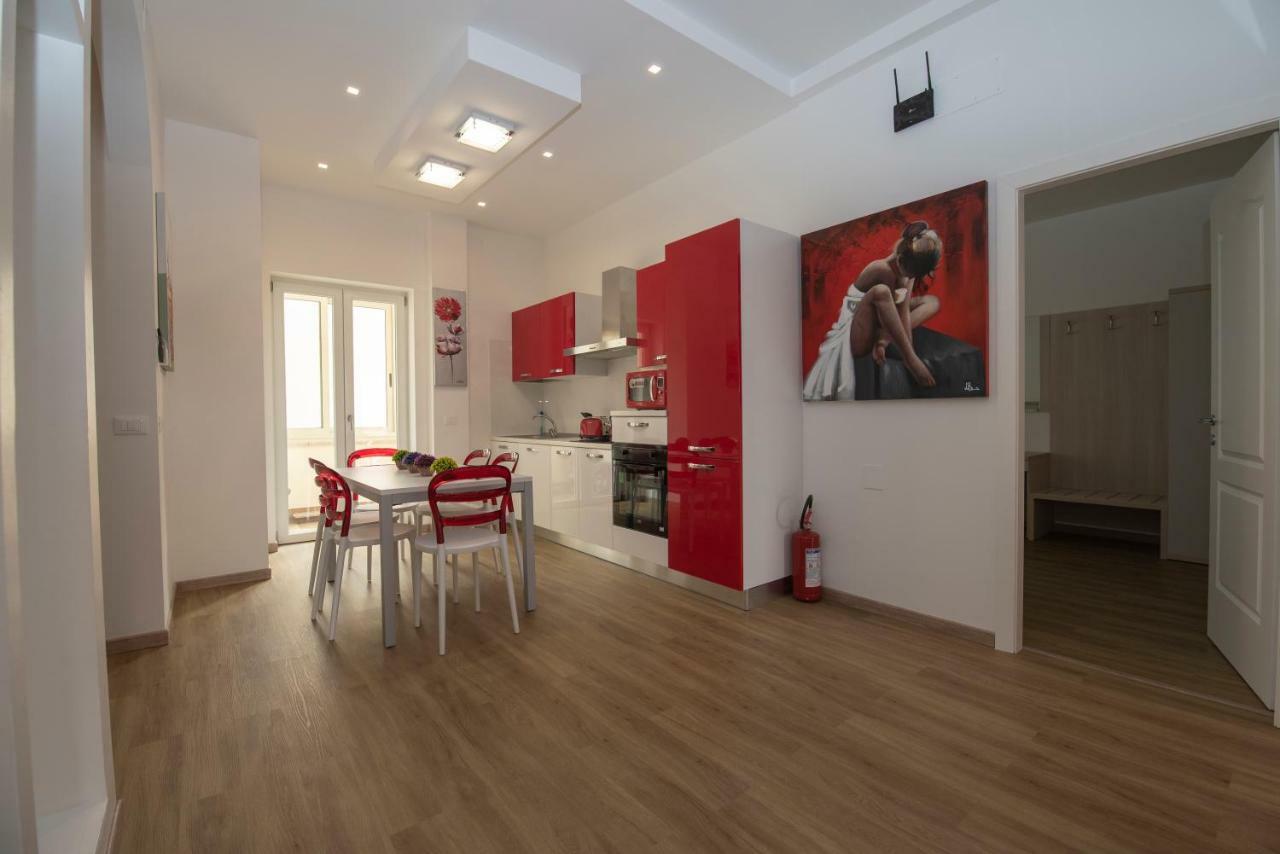 Colosseo Apartments And Rooms - Rome City Centre Экстерьер фото