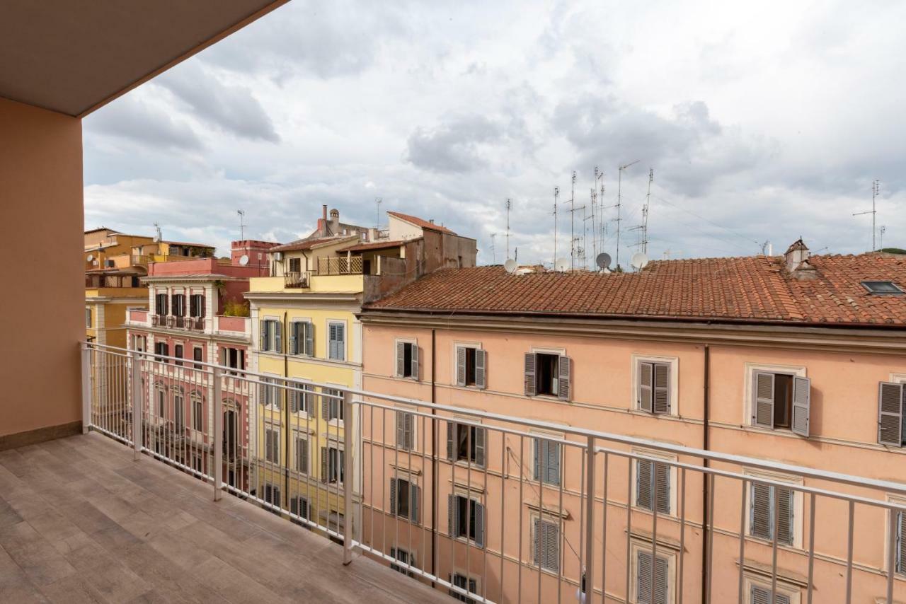 Colosseo Apartments And Rooms - Rome City Centre Экстерьер фото