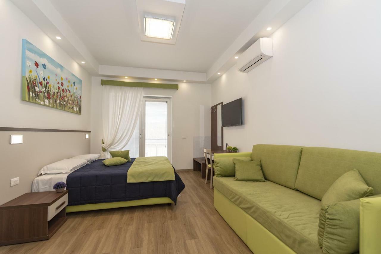 Colosseo Apartments And Rooms - Rome City Centre Экстерьер фото